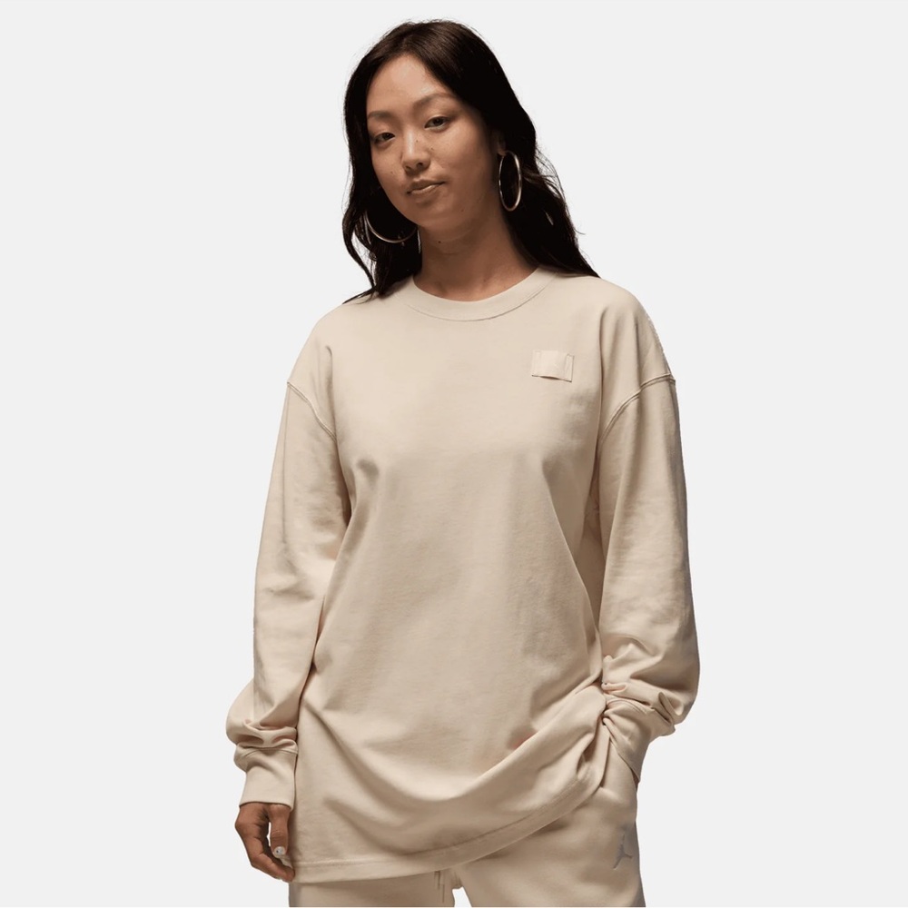 Air Jordan, Oversized Long-Sleeve T-Shirt, Legend Light Brown, Women’s, XS